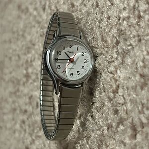 Timex‎ women’s vintage silver stainless steel bracelet watch one size stretches